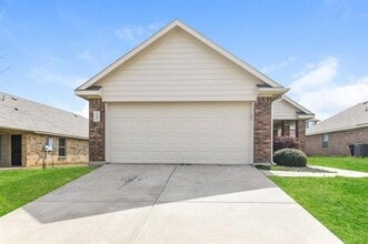 Building Photo - 4201 Summersweet Ln