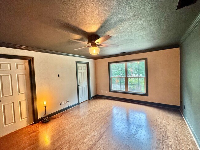 Foto del edificio - 3-Bedroom Townhouse in Virginia Beach