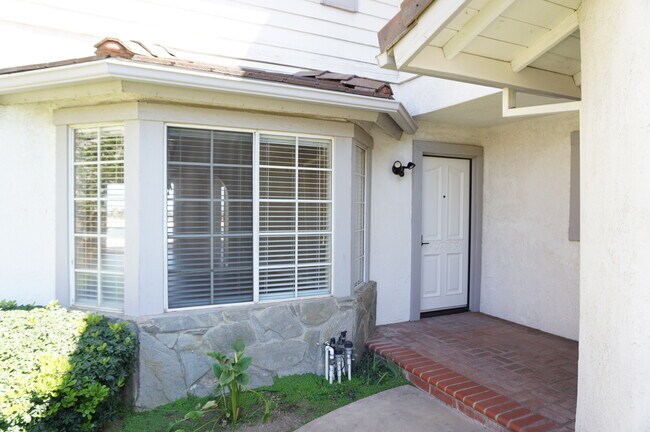 Building Photo - 19584 Shadow Glen Cir