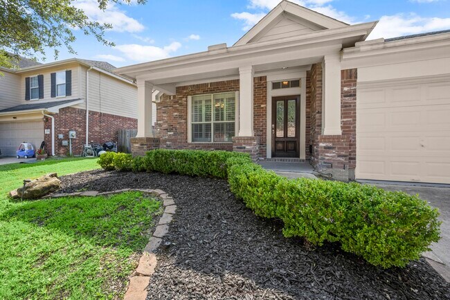 Building Photo - 14707 Oaks Crossing Ln