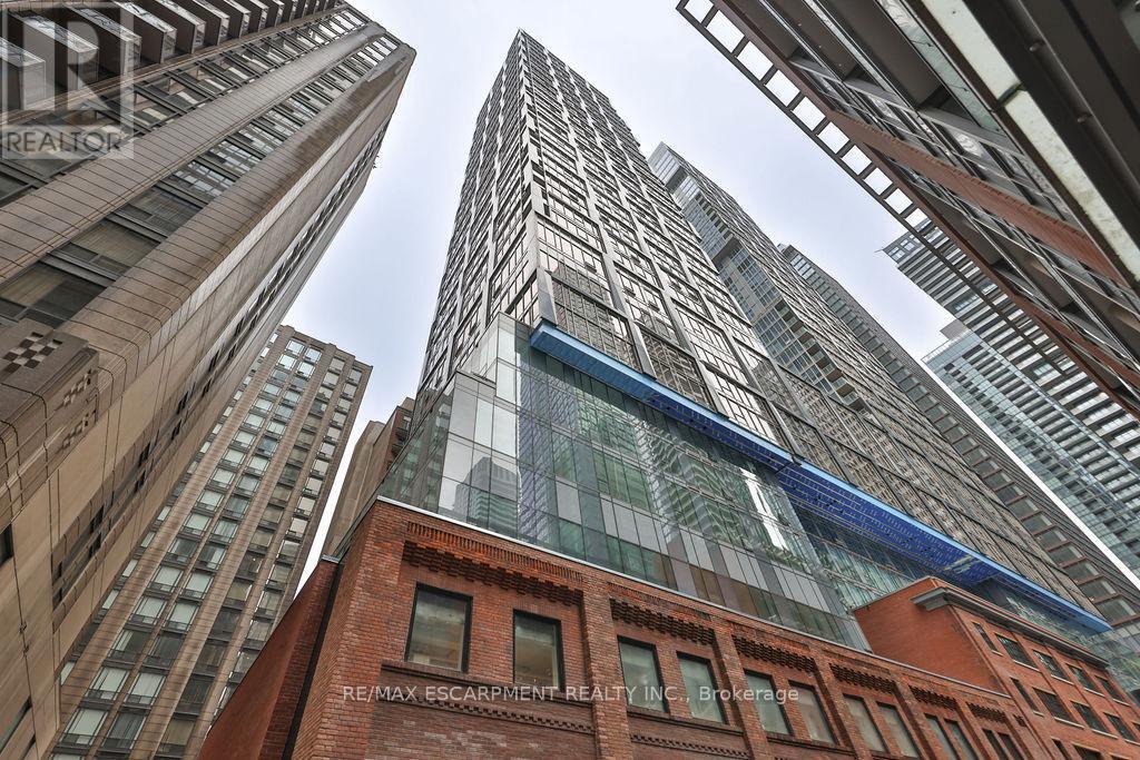 Photo principale - 15-315 Mercer St
