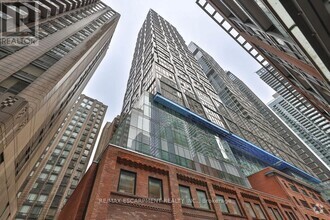 Building Photo - 15-315 Mercer St