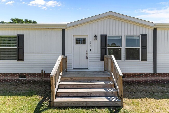 Building Photo - New build home on a spacious lot!