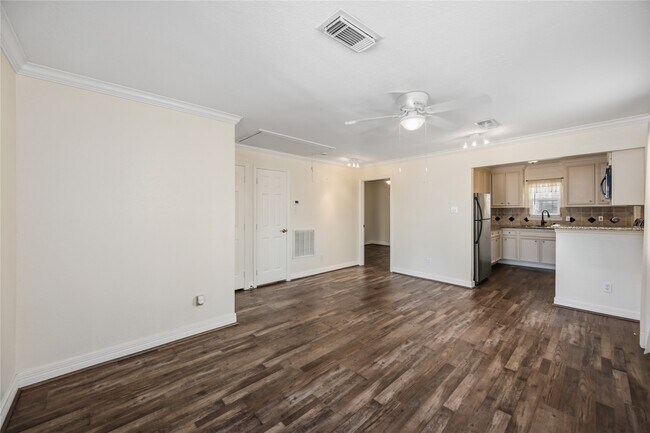 Foto del edificio - 4401 Marina St