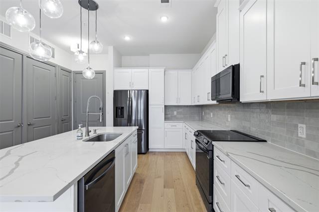 Foto del edificio - 2700 Old Denton Rd