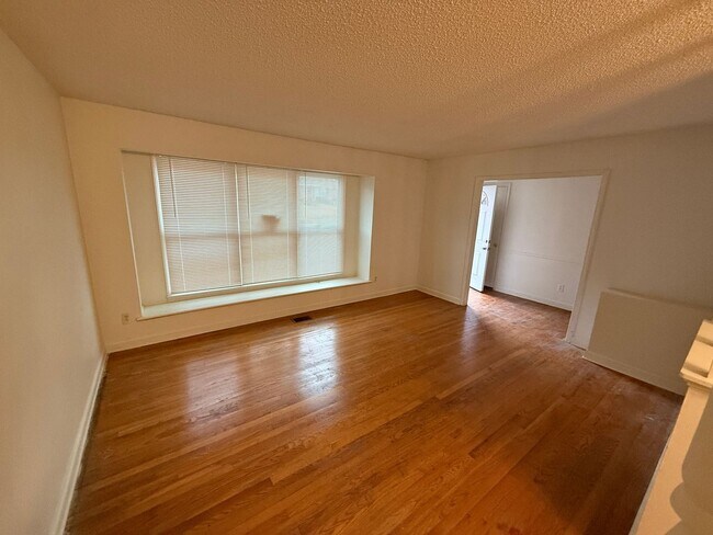 Foto del edificio - Beautiful Split level home with tons of upgrades!!