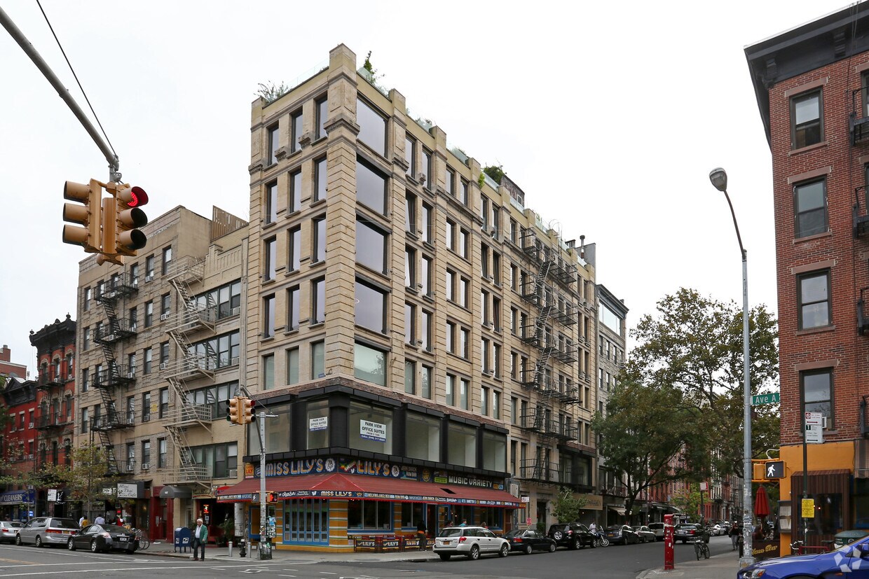 Primary Photo - 130 E 7th St