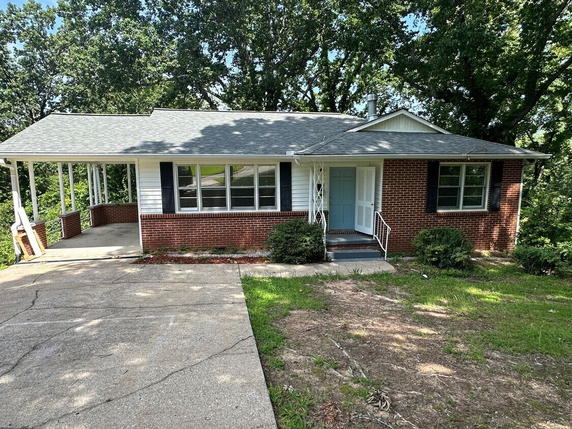 Foto principal - 1604 McCall Dr