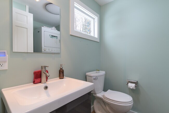 Foto del edificio - 38 Snow Rd