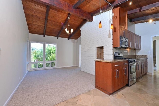 Living room - 5301 Prosperity Ln