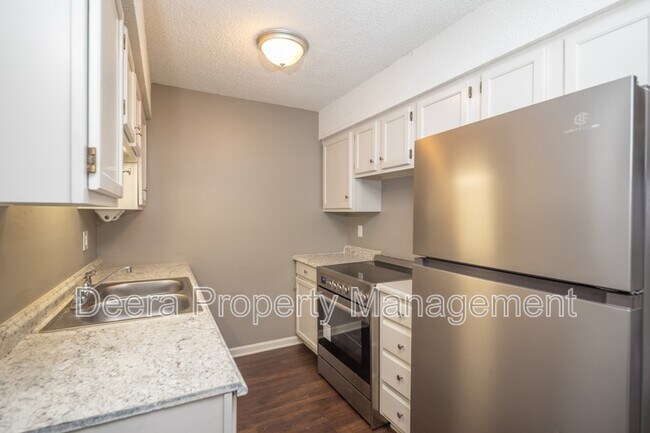 Foto del edificio - 6016 Leavenworth Rd