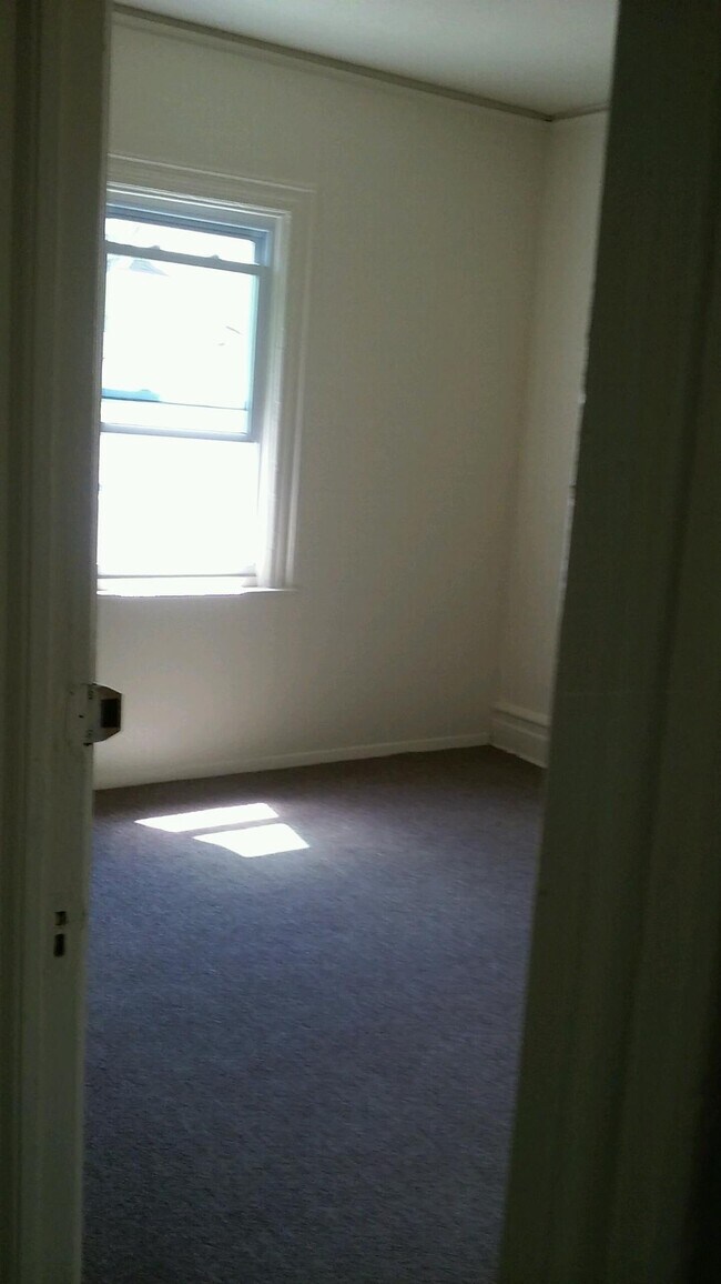 Bedroom 1 - 160 Brookside Avenue