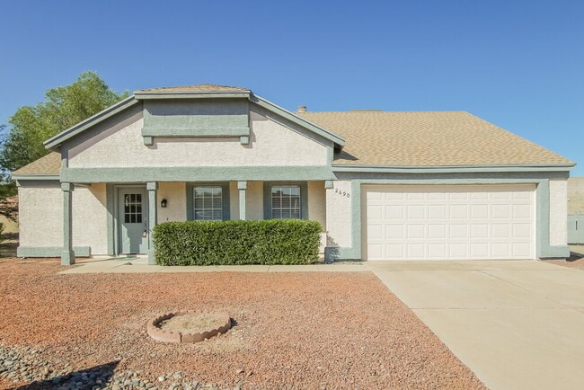 Building Photo - 2690 W Saddle Ranch Pl