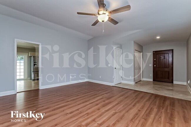 Building Photo - 5121 44th Ave N