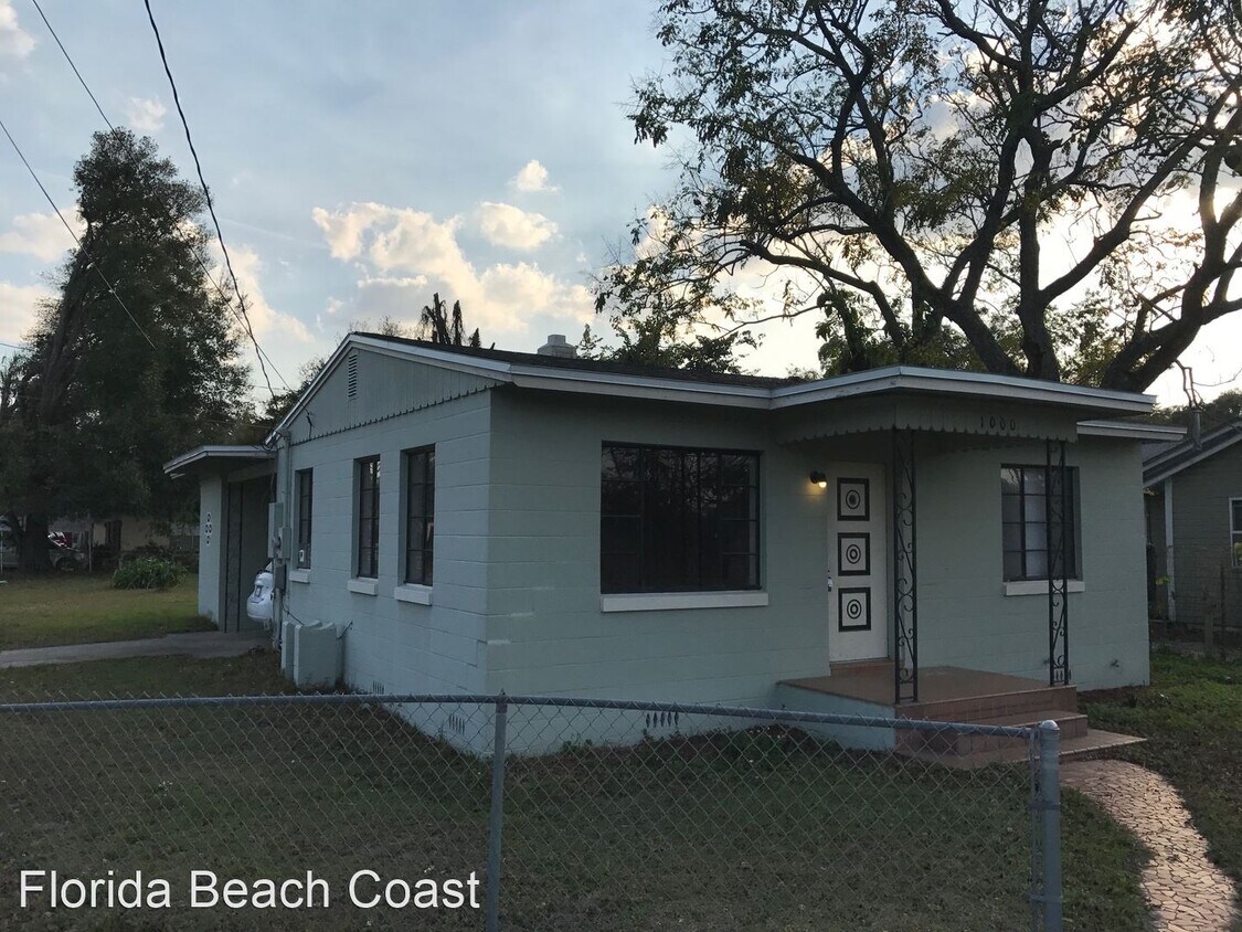 Primary Photo - 2 br, 1 bath House - 1000 W Miller Ave.