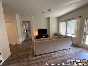 Building Photo - 2118 Silver Maple