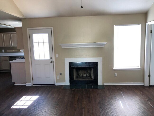 Building Photo - 603 Deercreek Ln