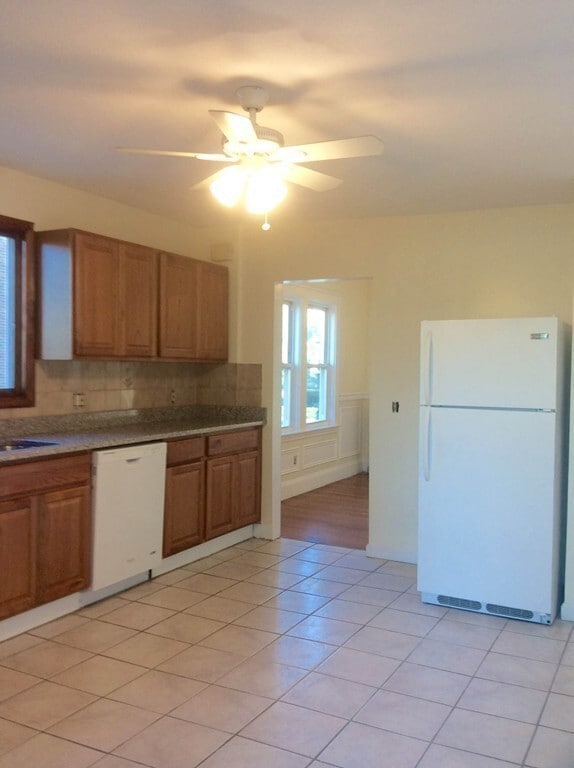 Building Photo - 61-63-63 Bartlett Ave