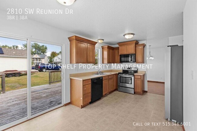 Building Photo - 2810 SW Reunion Dr