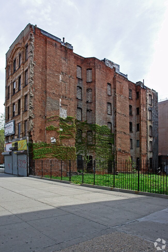 Primary Photo - 2159 Fifth Ave
