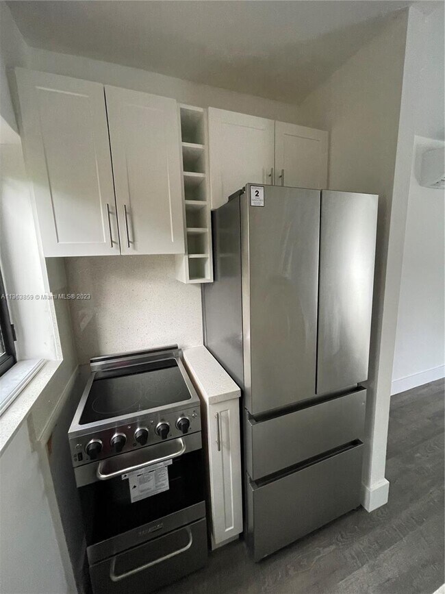 Building Photo - 10010 NW 2nd Ave