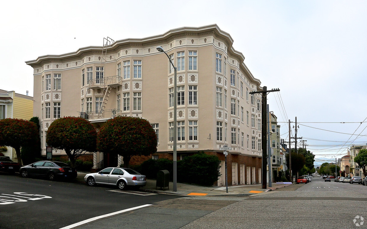 Primary Photo - 2800 Filbert St