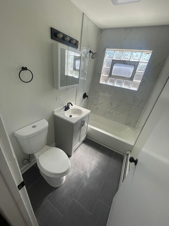 Foto del edificio - 7810 S Escanaba Ave