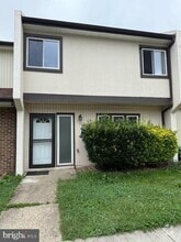 Building Photo - 1305 Wexford Ct