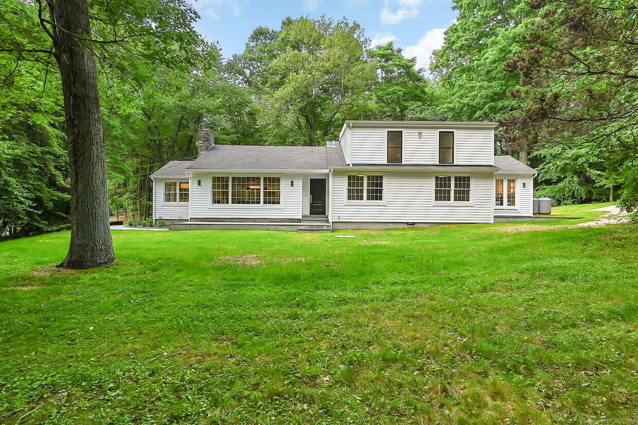 12 Shadblow Hill Rd, Ridgefield, CT 06877 House Rental in Ridgefield