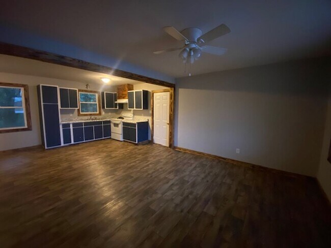 Foto del edificio - 784 Rose Ct