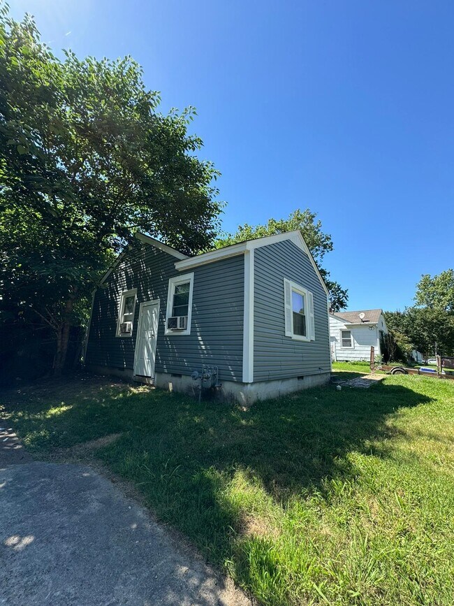 Building Photo - 1719 Weiner Rd