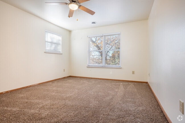 2BR, 2BA - 1,150SF - Bedroom - Timber Bluff