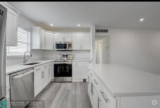 Building Photo - 125 Brittany Terrace