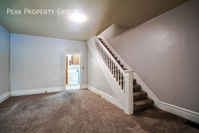 Foto del edificio - 1283 Forsythe Ave