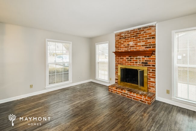 Building Photo - 5817 Carriage Brook Rd