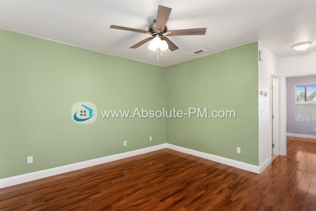Building Photo - Amazing 2 Bed 2 Bath Newly Upgraded Unit i...