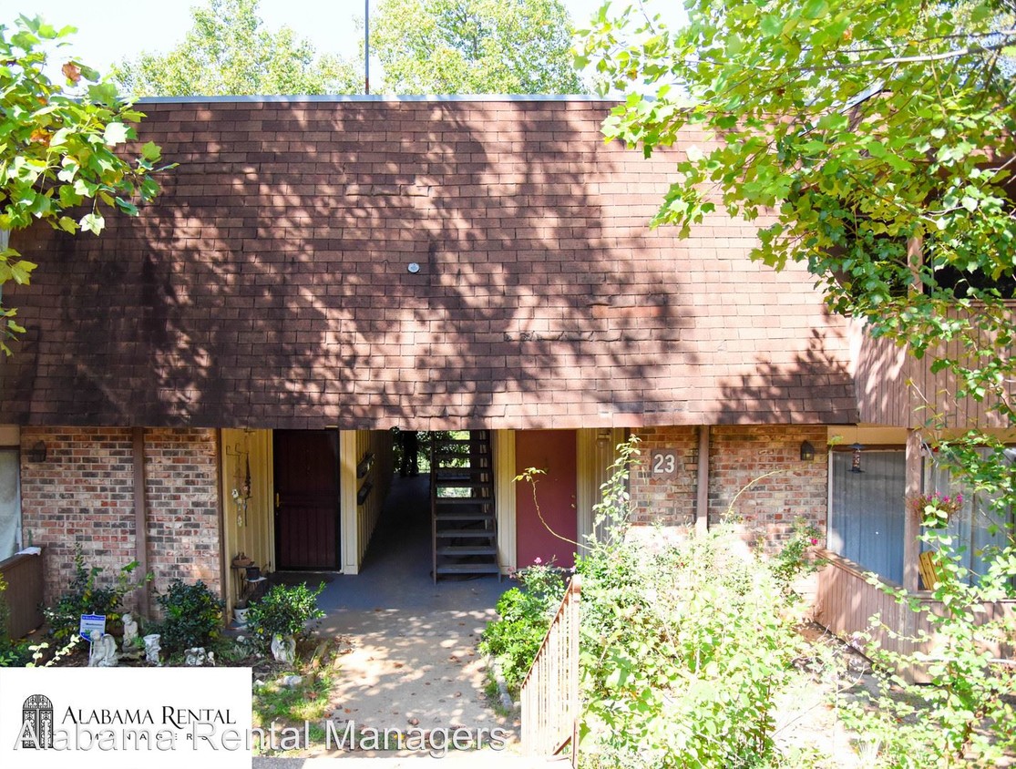 Primary Photo - 23 Shadowood Cir