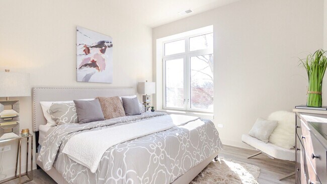 Foto del edificio - 4906 N Clark St, Chicago, IL, 60640 #218