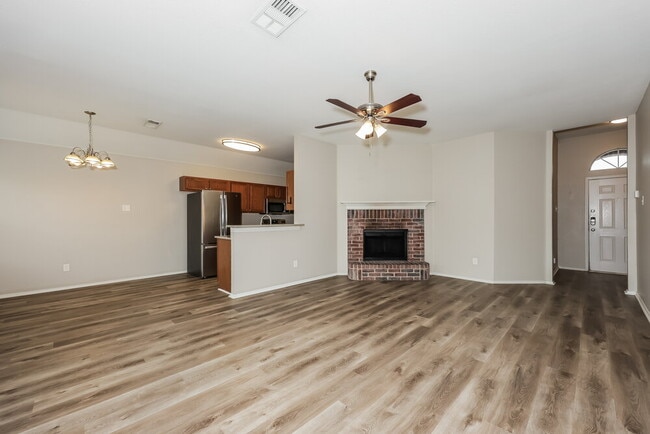 Building Photo - 1326 Misty Dr