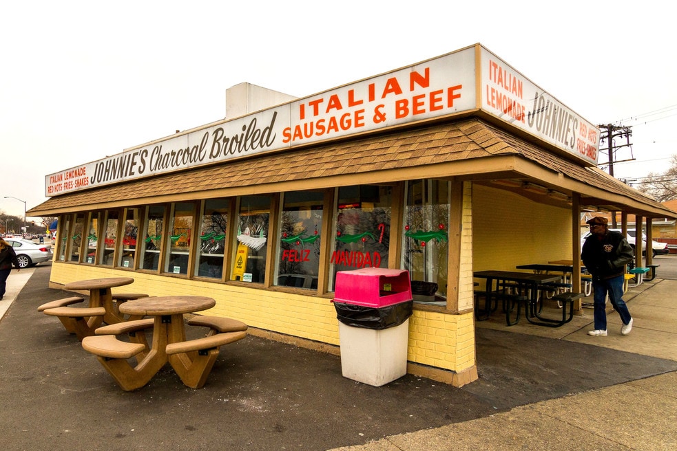 Moving to Elmwood Park, IL? Learn about renting in Elmwood Park