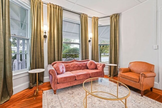 Building Photo - 101 Union Ave