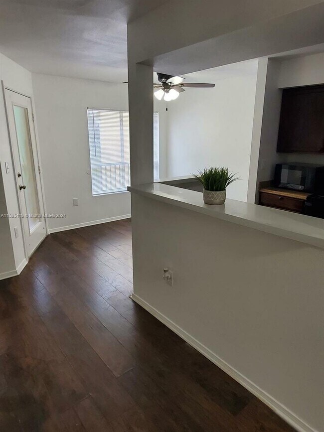 Foto del edificio - 2622 NW 33rd St