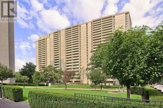Building Photo - 360-1360 Ridelle Ave