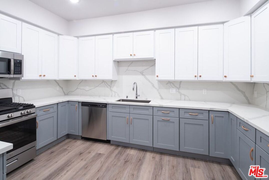 Foto principal - 3672 Jasmine Ave