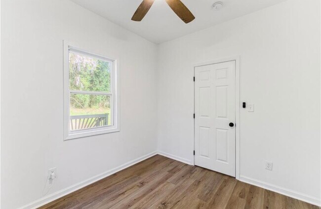 Foto del edificio - 437 Collier Ridge Dr NW