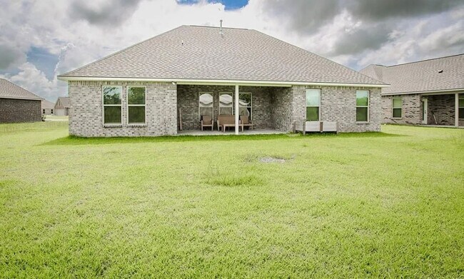 Building Photo - Iowa, Louisiana | House For Rent