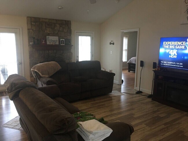 Foto del edificio - New Rental in King George Coming Soon