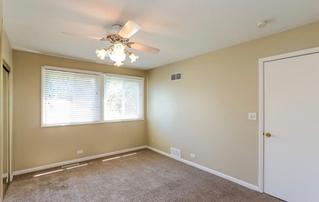 Building Photo - 1563 S Tyler Rd