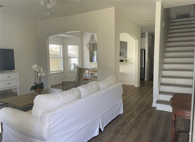 Building Photo - 17448 Pandion Ridge