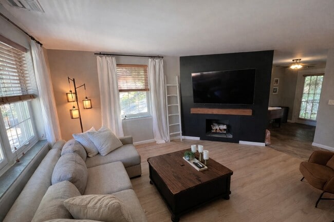 Foto del edificio - 4659 28th Rd S